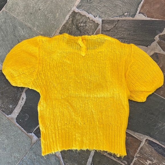 Vintage European handmade yellow sweater shirt crop top - Picture 2 of 2